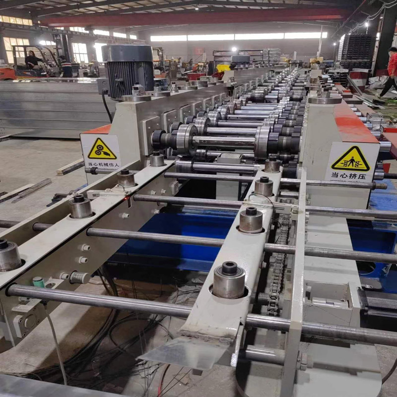 LW-केबल ट्रे रोल बनाने की मशीन