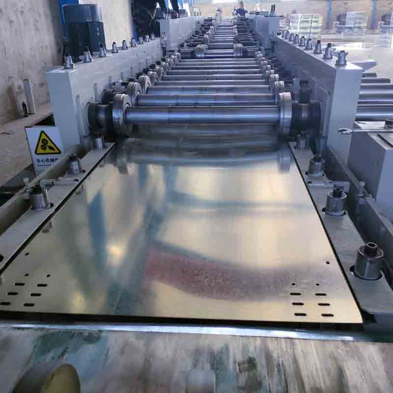 1000mm Roll Forming Host