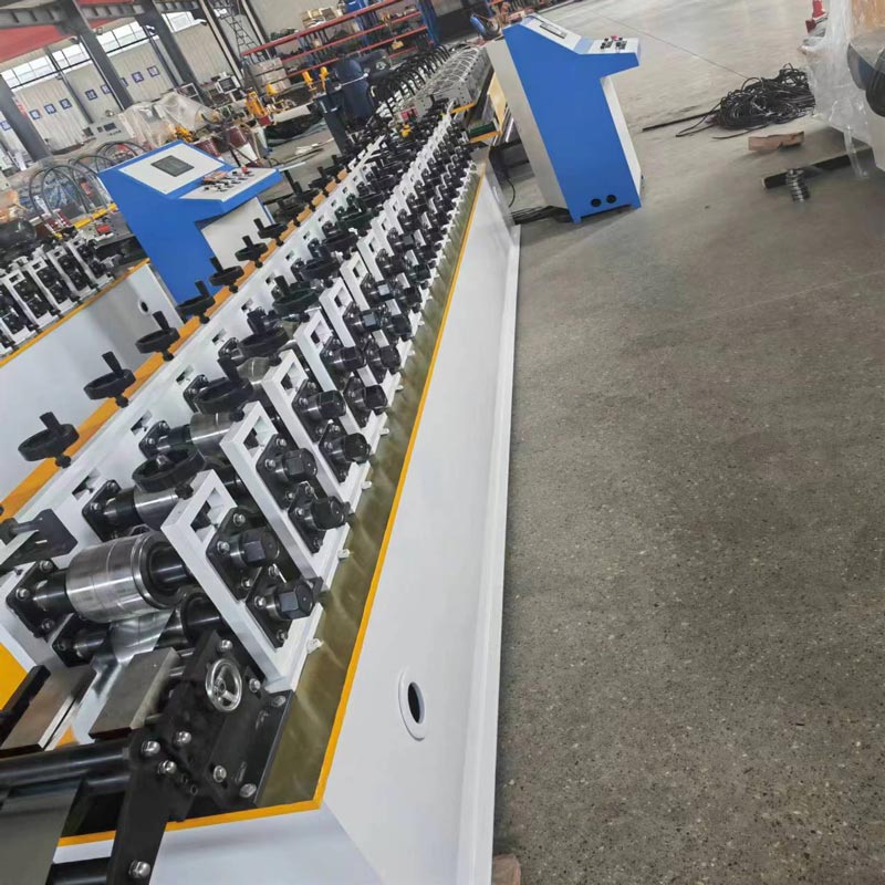 लाइट स्टील प्रोफाइल कील रोल बनाने की मशीन