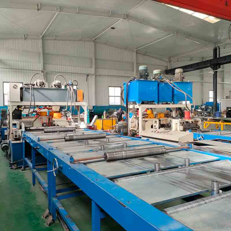 Automatic roll forming machine