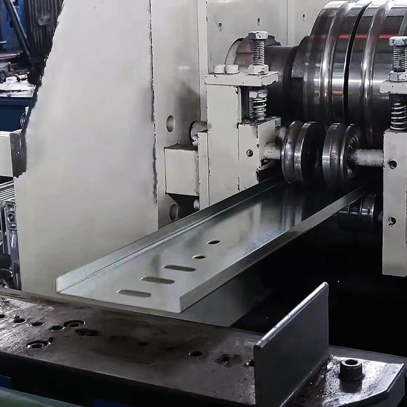 Ladder Cable Tray Forming Machine