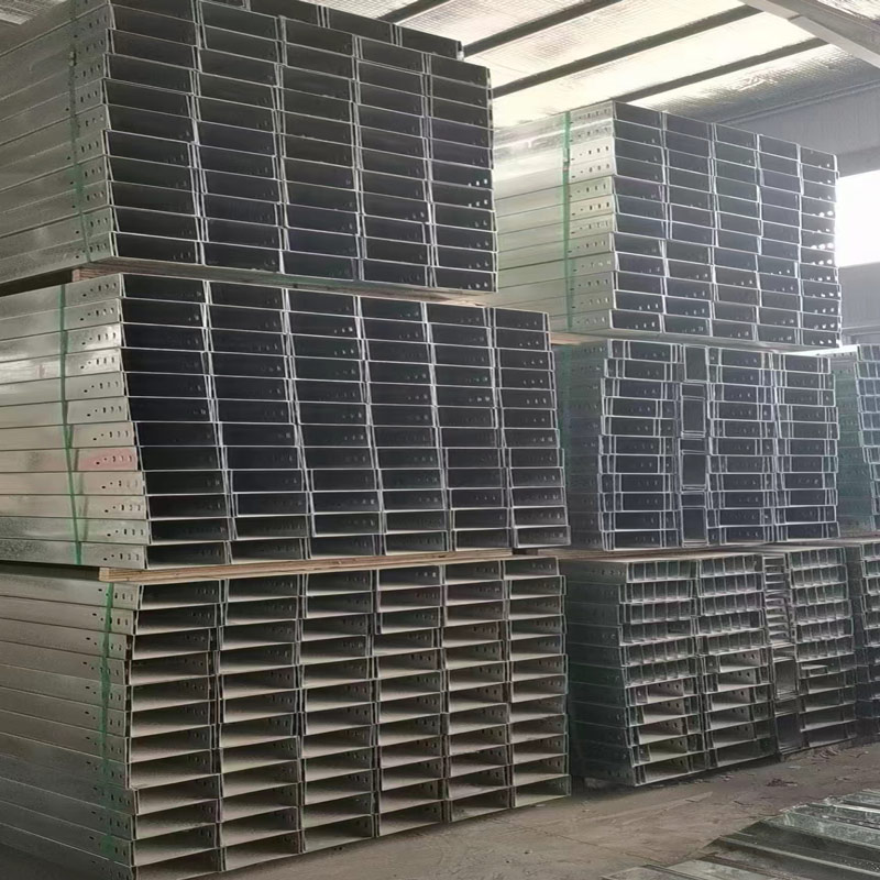 آلة تشكيل علبة الكابلات ذات القاع الصلب