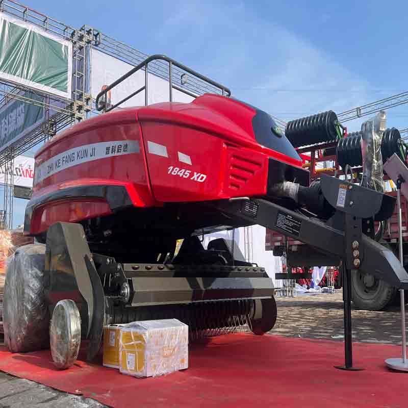 स्क्वायर स्ट्रॉ बेलर