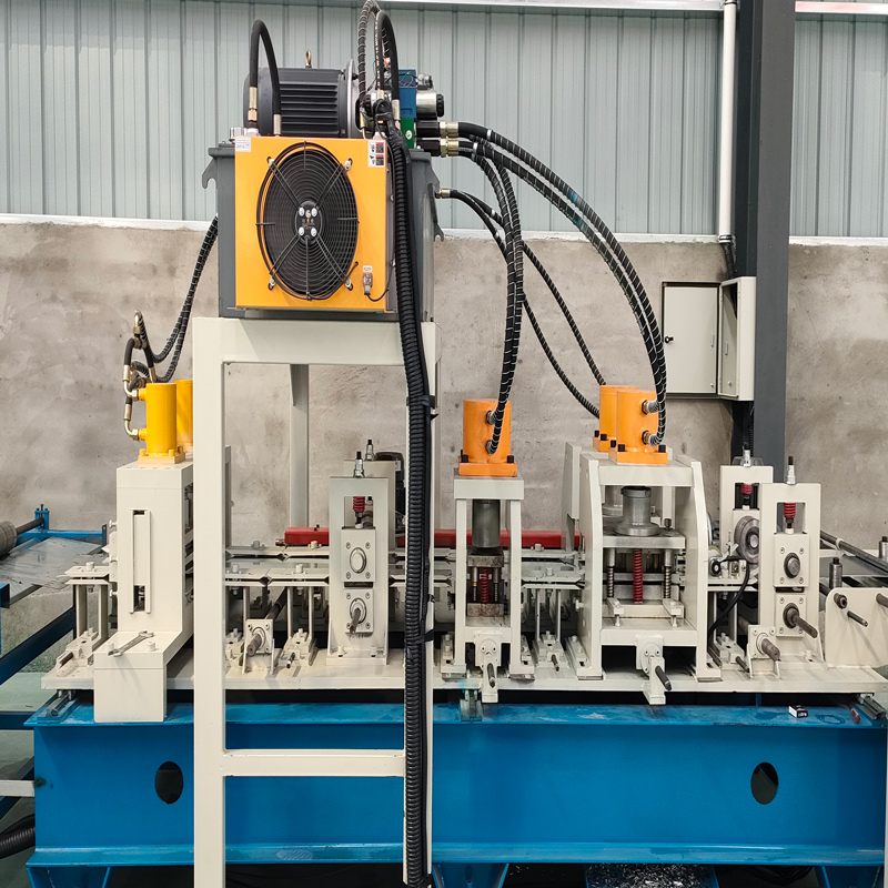 स्वचालित ट्रंकिंग और केबल ट्रे मशीन