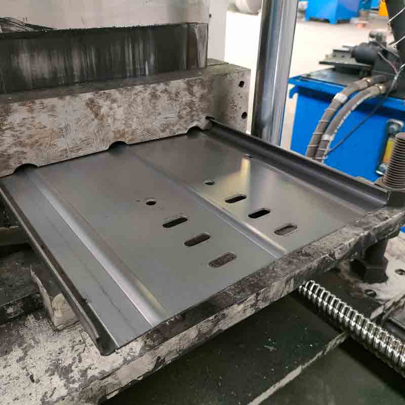 Ladder Cable Tray Forming Machine