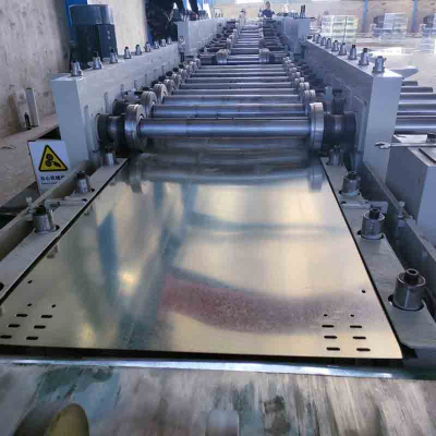 Профилегибочная машина для производства металлических рулонов на заказ