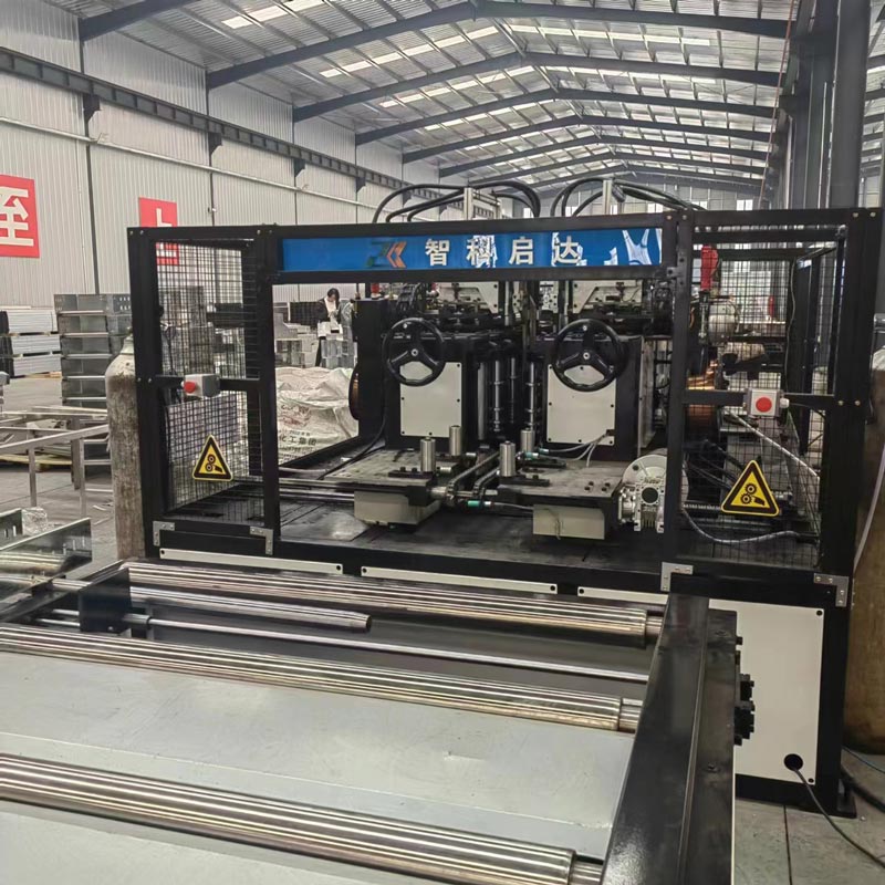 آلة لحام أوتوماتيكية لعلبة كابل السلم