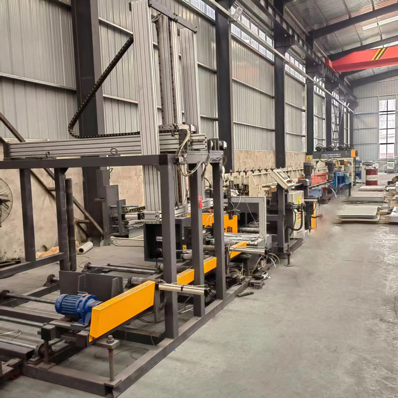 آلة تشكيل المعادن الصغيرة