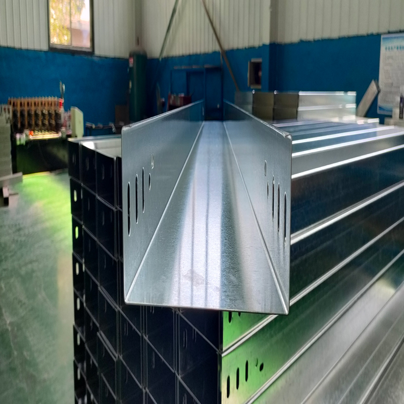 Equipamento de produção de laminação de calha de cabo