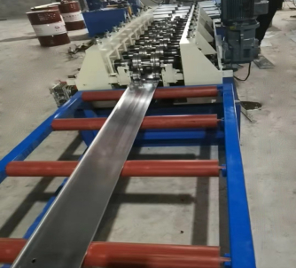 Ladder Cable Tray Forming Machine